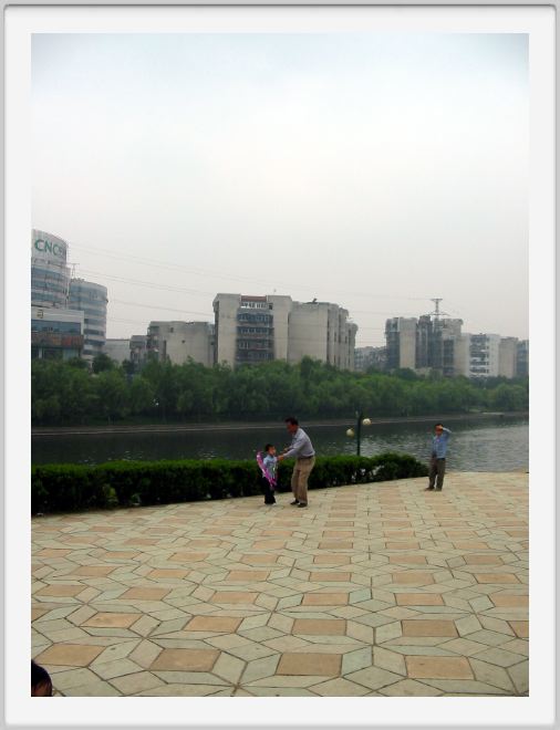 Flying a kite in Nanchang